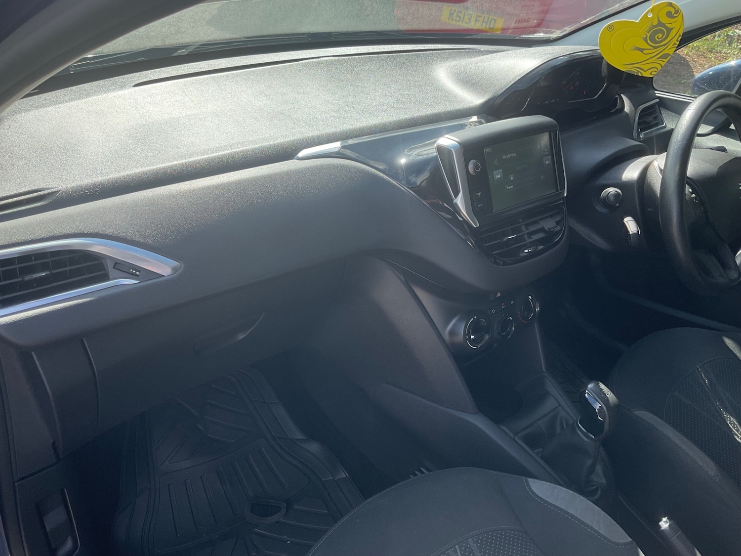 Used Peugeot 208 2013 for sale - 75934811: Photo 15