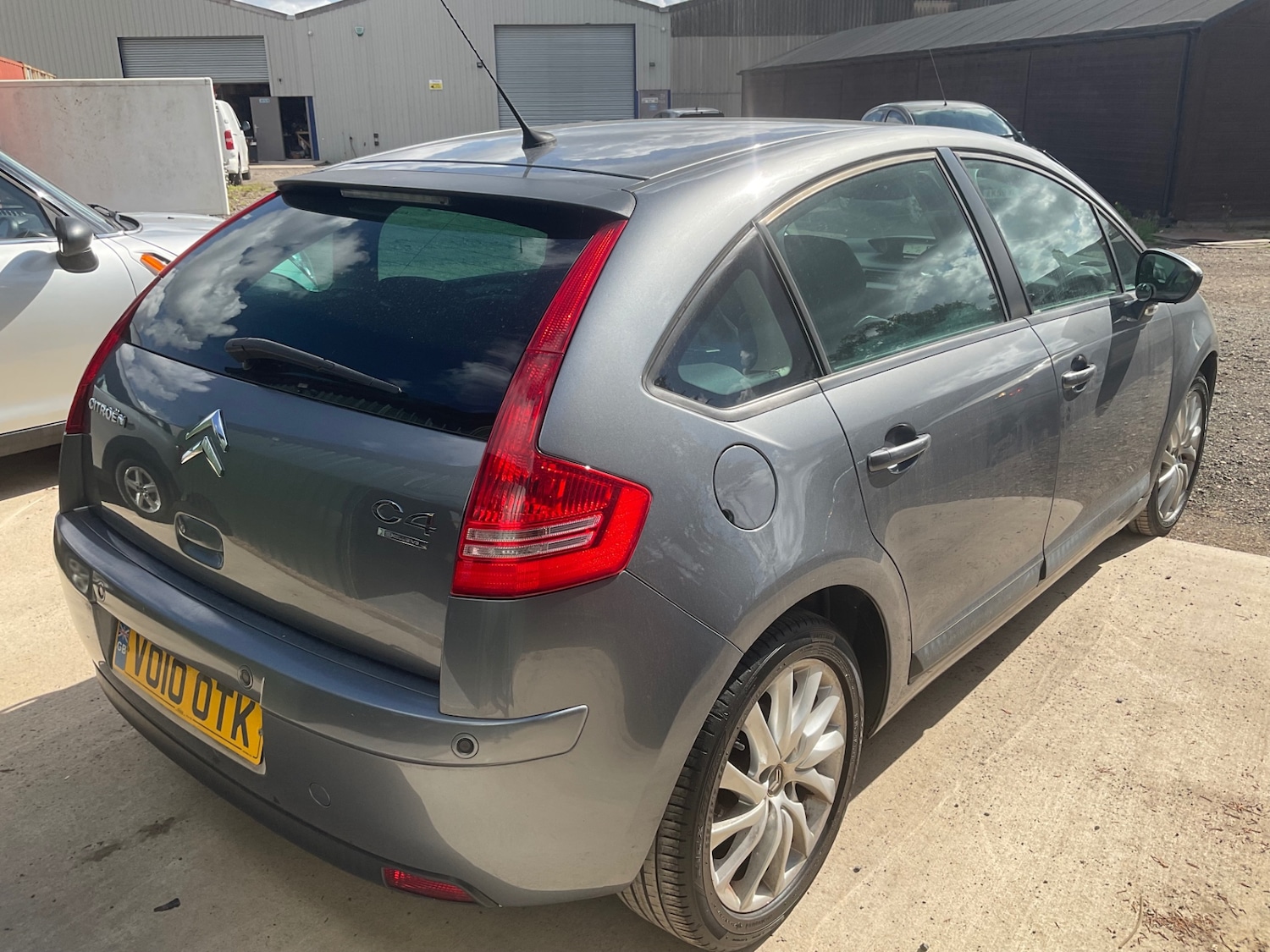 Used Citroen C4 2010 for sale - 75946712: Photo 2