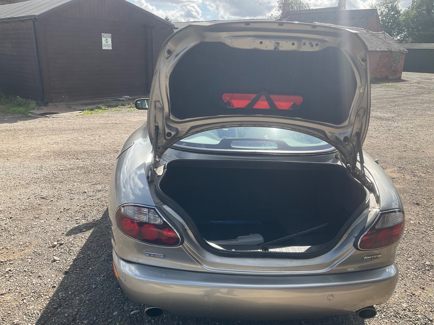 Used Jaguar XK8 2005 for sale - 75946649: Photo 9