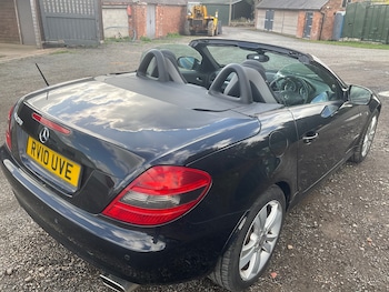 Used Mercedes-Benz SLK 2010 for sale - 75934307: Photo
