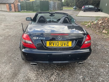 Used Mercedes-Benz SLK 2010 for sale - 75934307: Photo