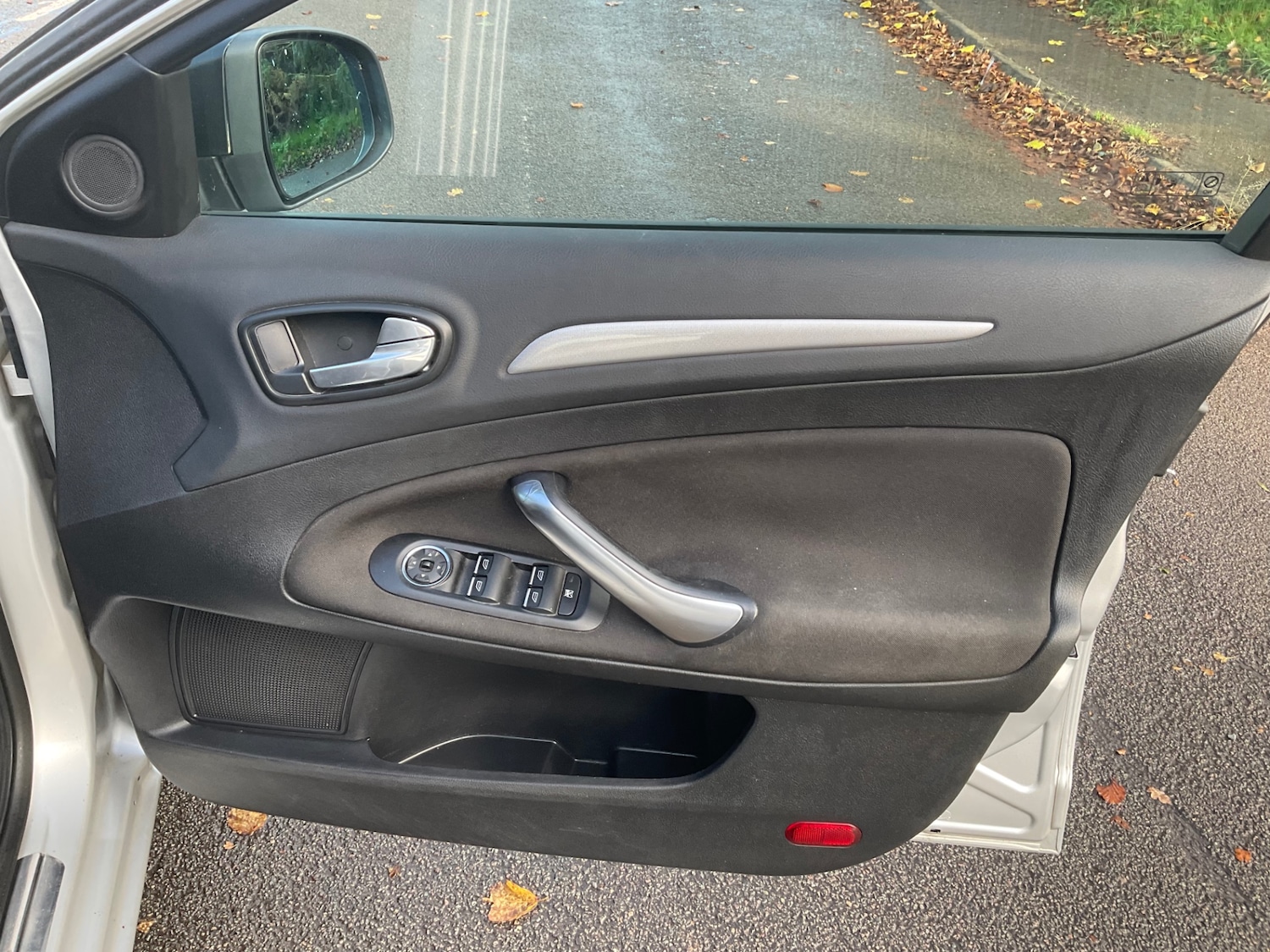 Used Ford Mondeo 2011 for sale - 76383198: Photo 15