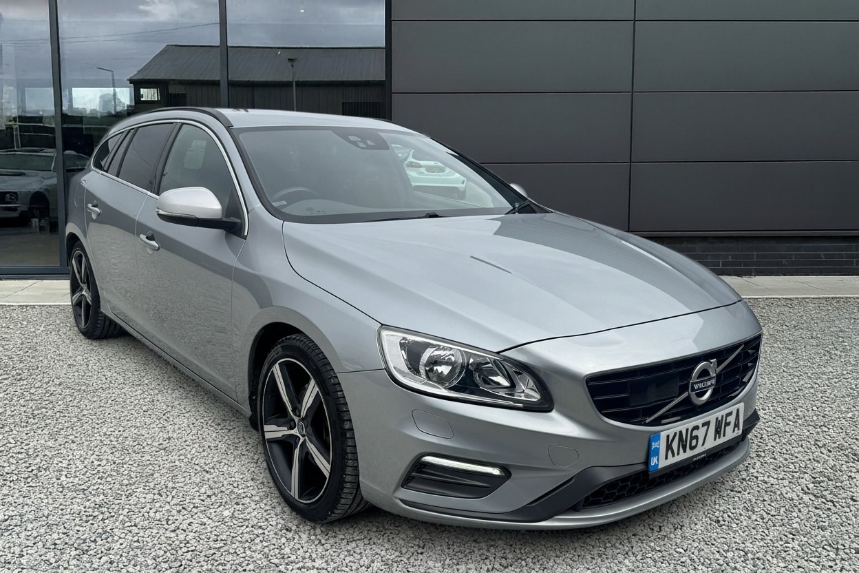 Used Volvo V60 2017 for sale - 76957442: Photo 1