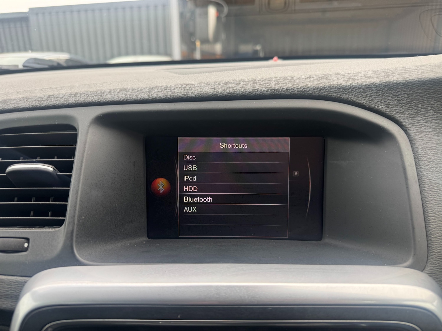 Used Volvo V60 2017 for sale - 76957442: Photo 17