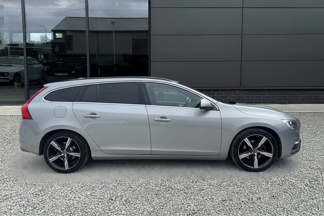 Used Volvo V60 2017 for sale - 76957442: Photo 2