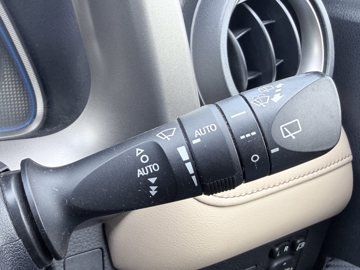 Used Toyota RAV4 2014 for sale - 78092937: Photo 26