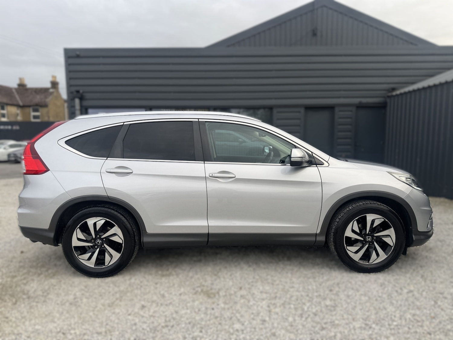 Used Honda CR-V 2015 for sale - 76302249: Photo 2