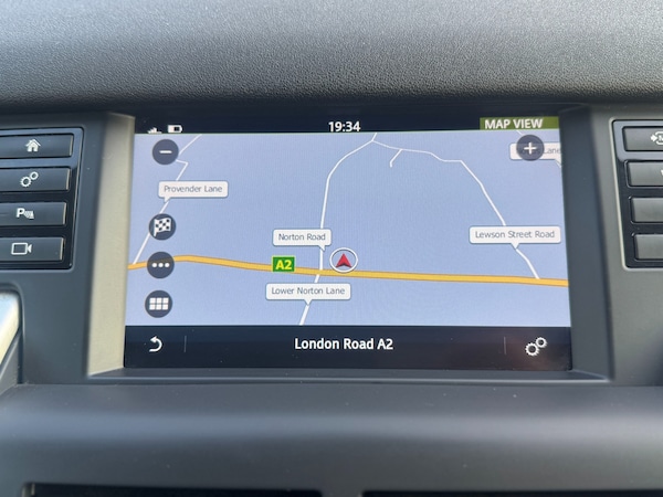 Used Land Rover Discovery Sport 2016 for sale - 75272120: Photo 10