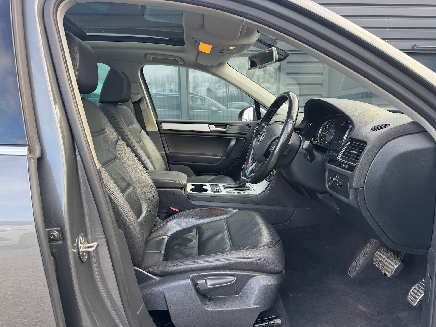 Used Volkswagen Touareg 2014 for sale - 76649881: Photo 10