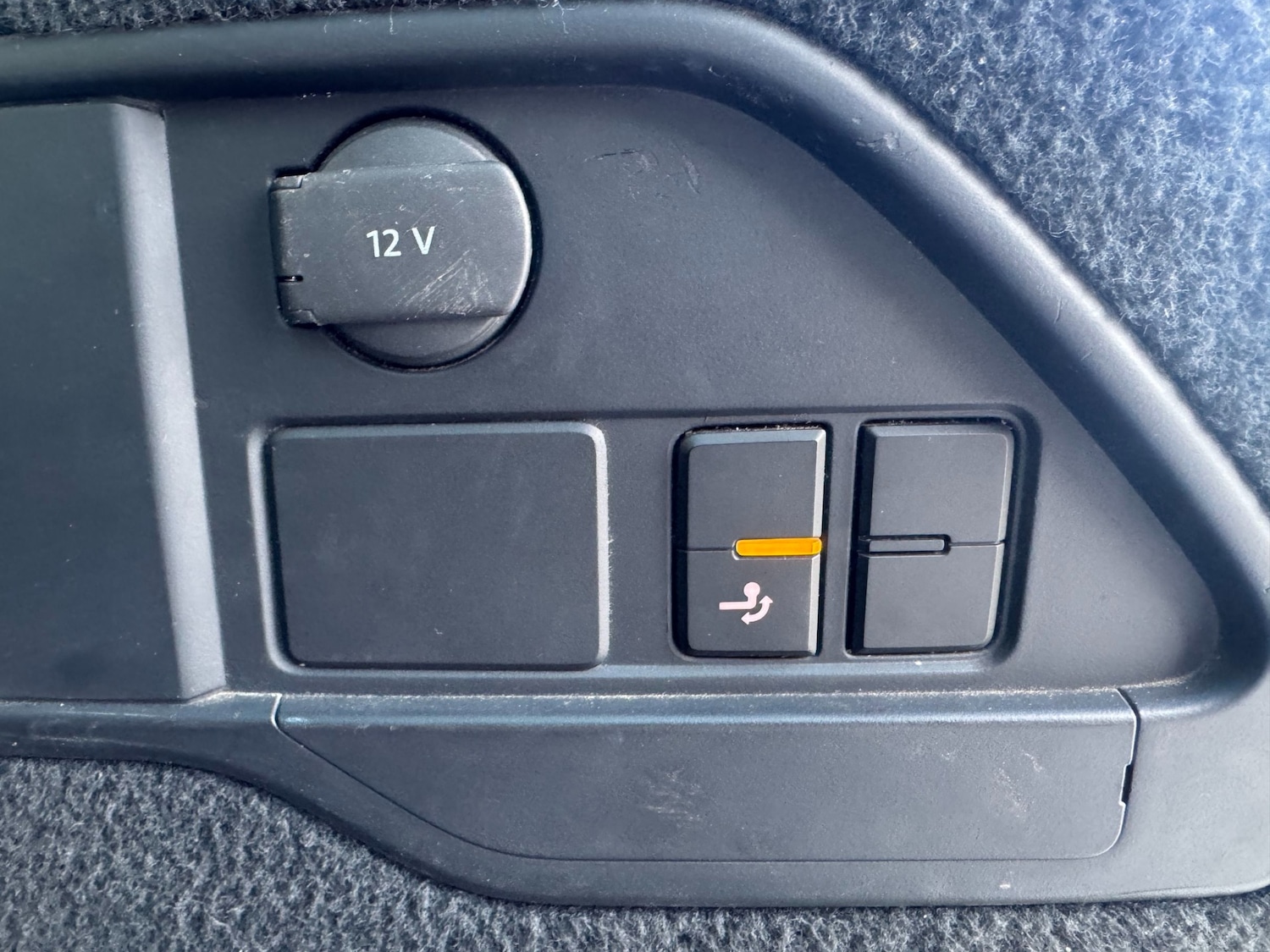 Used Volkswagen Touareg 2014 for sale - 76649881: Photo 28