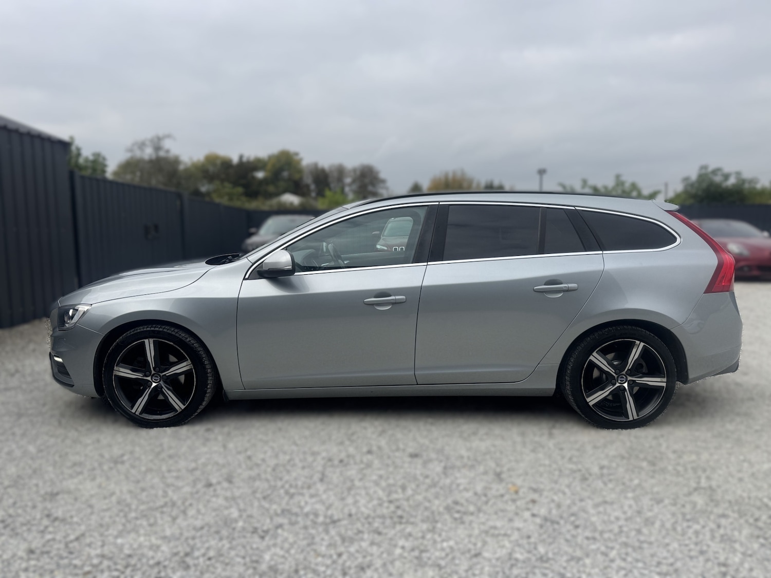 Used Volvo V60 2017 for sale - 76243944: Photo 24