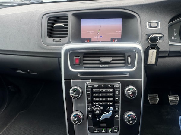 Used Volvo V60 2017 for sale - 76243944: Photo 7