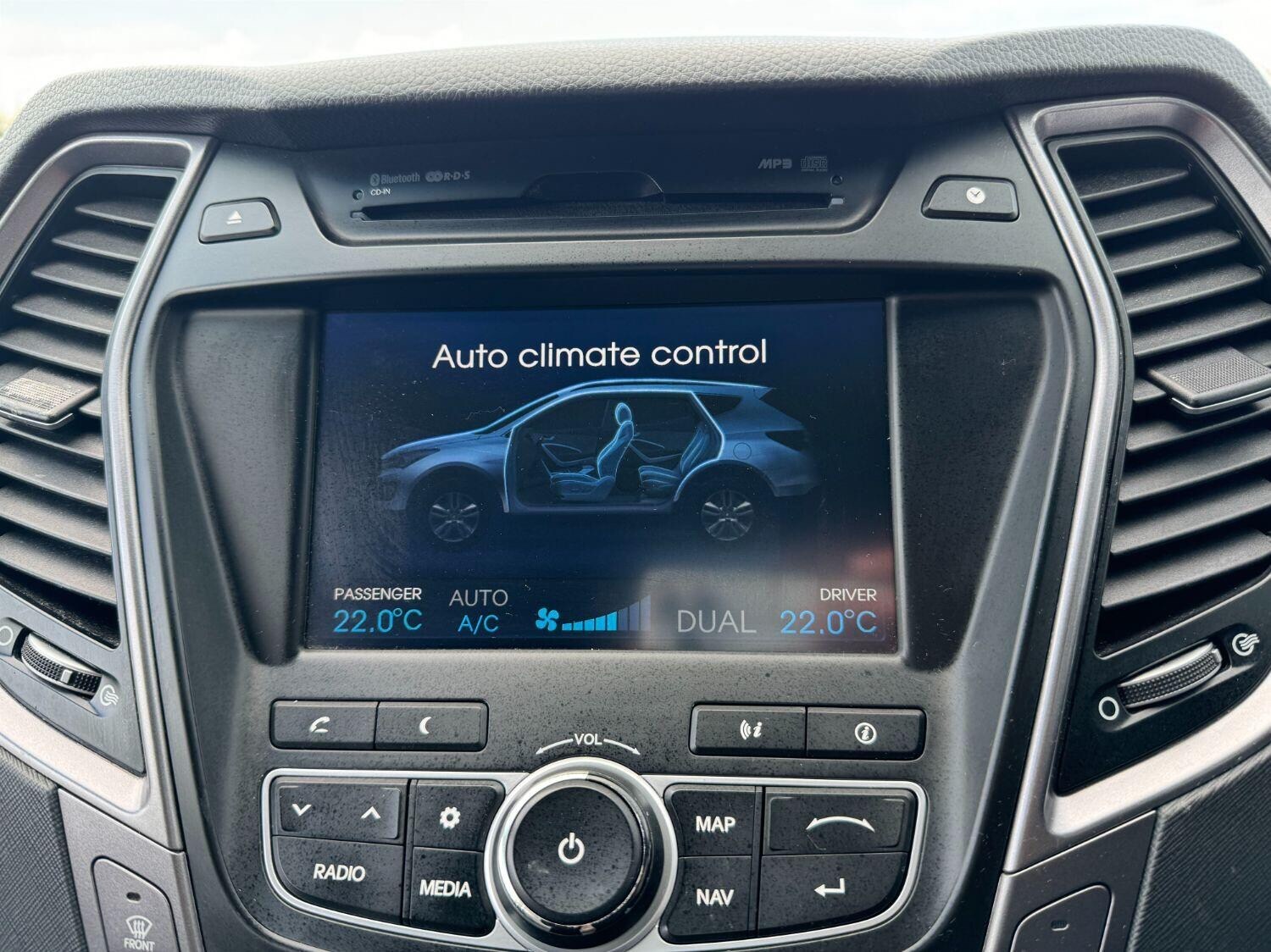 Used Hyundai Santa Fe 2015 for sale - 77789759: Photo 15