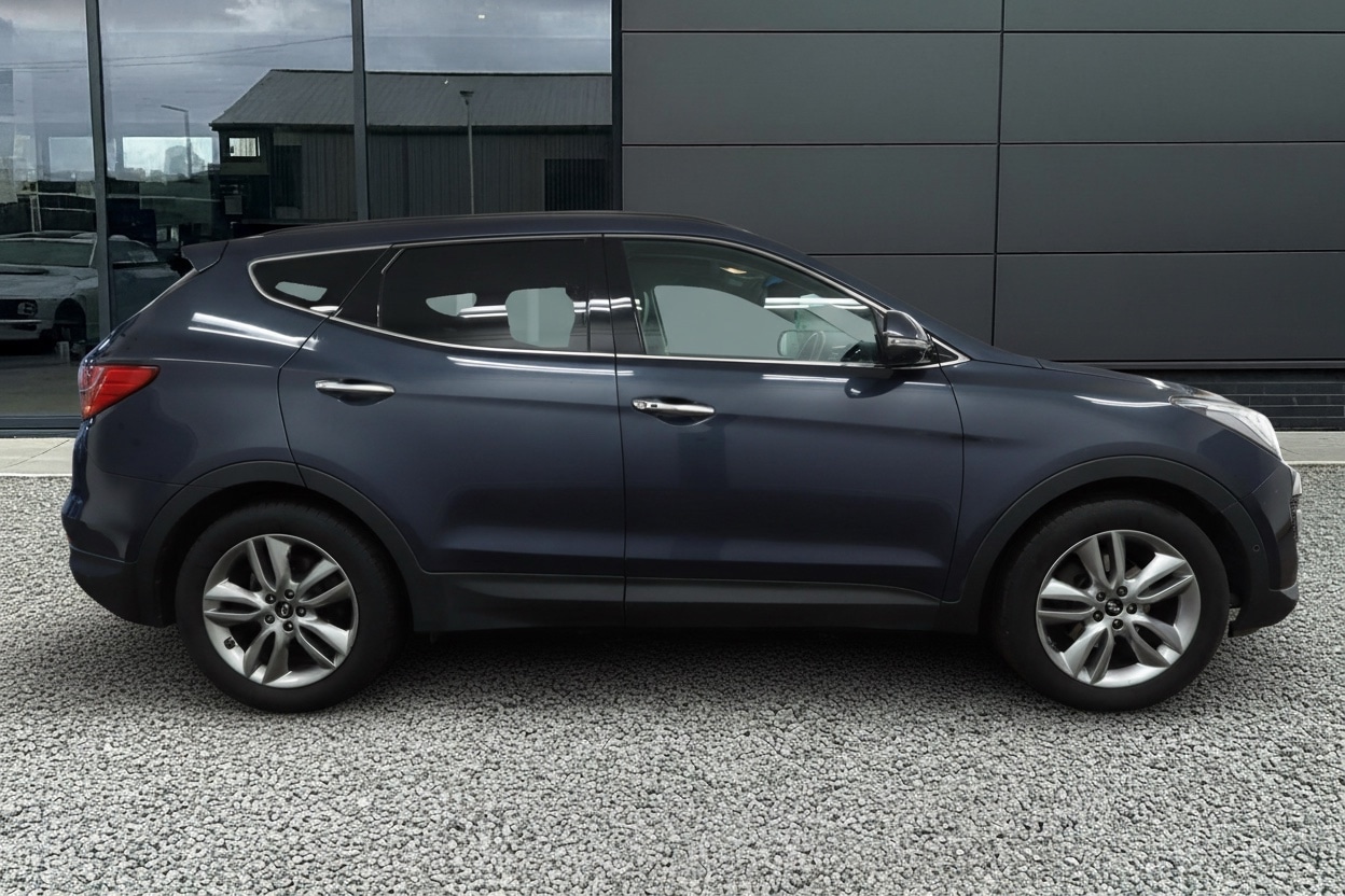 Used Hyundai Santa Fe 2015 for sale - 77789759: Photo 2