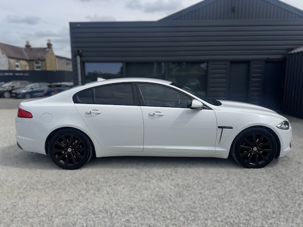Used Jaguar XF 2015 for sale - 75481625: Photo 2