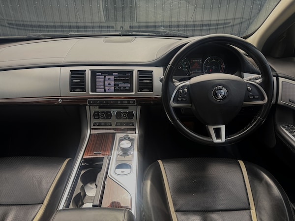 Used Jaguar XF 2015 for sale - 75481625: Photo 5