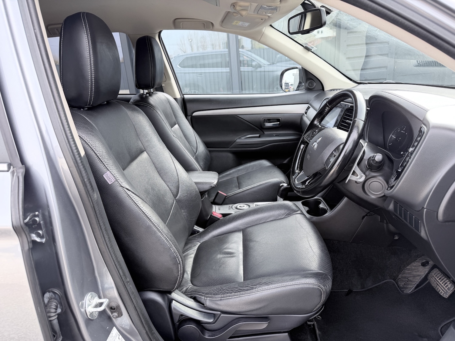 Used Mitsubishi Outlander 2016 for sale - 77702648: Photo 10