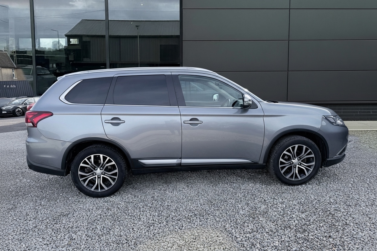 Used Mitsubishi Outlander 2016 for sale - 77702648: Photo 2