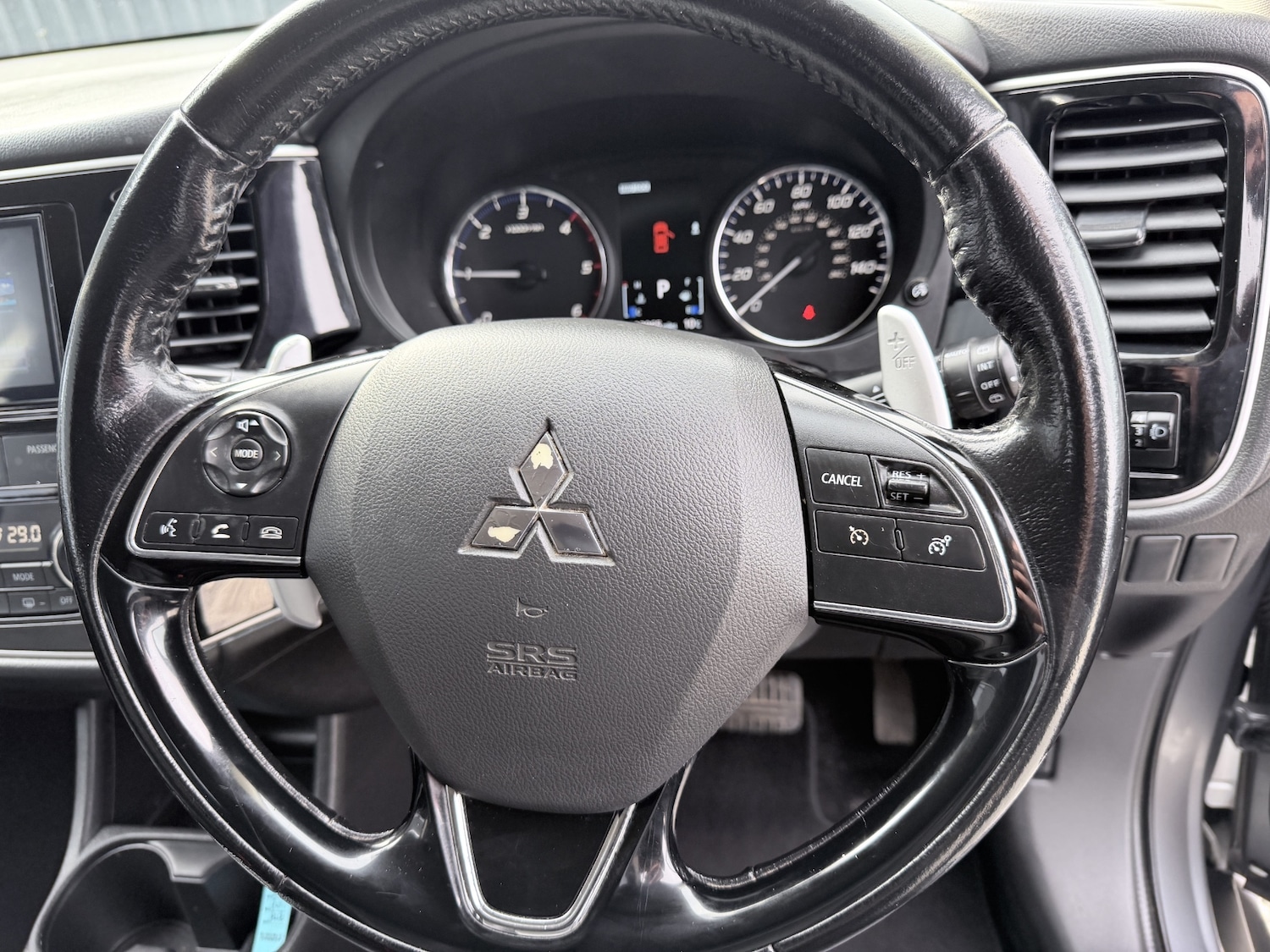 Used Mitsubishi Outlander 2016 for sale - 77702648: Photo 20