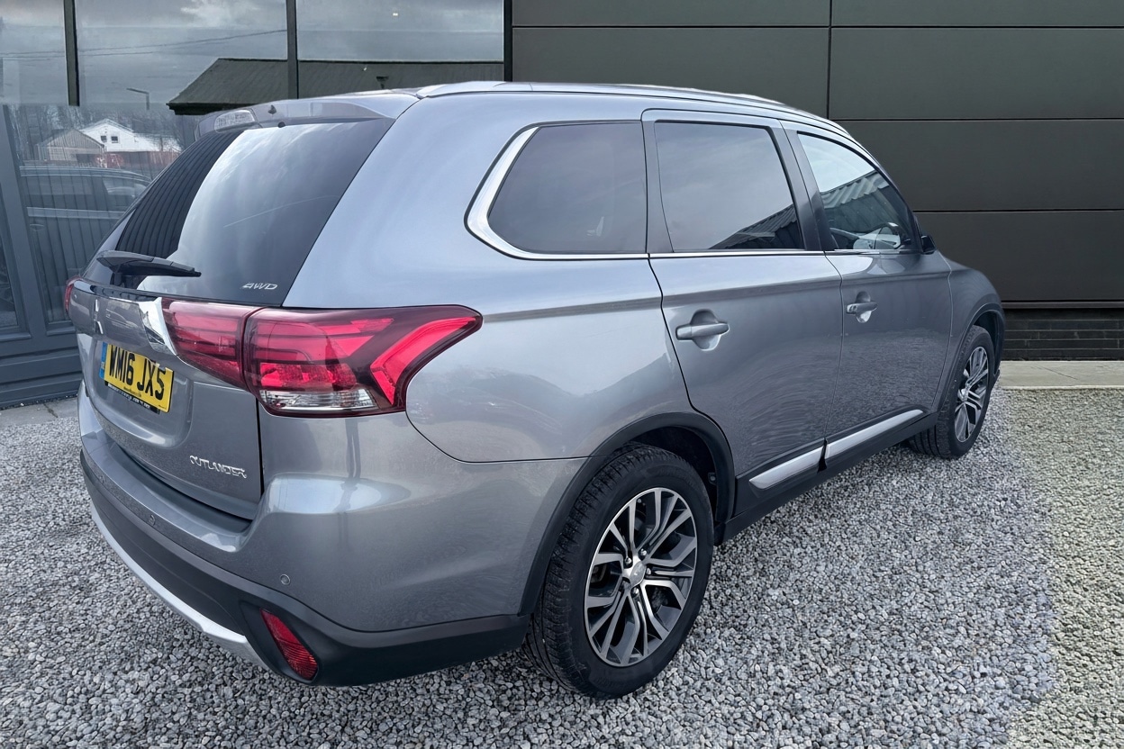 Used Mitsubishi Outlander 2016 for sale - 77702648: Photo 3