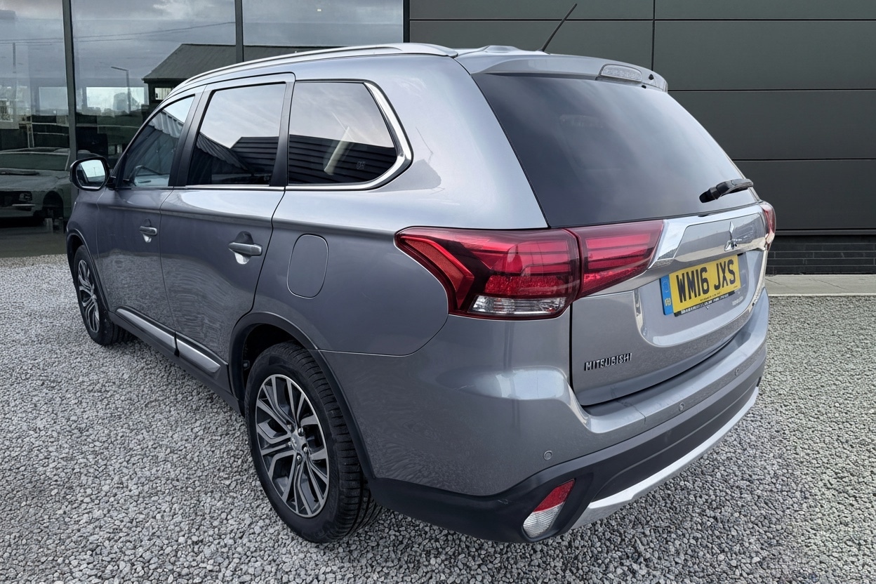 Used Mitsubishi Outlander 2016 for sale - 77702648: Photo 5