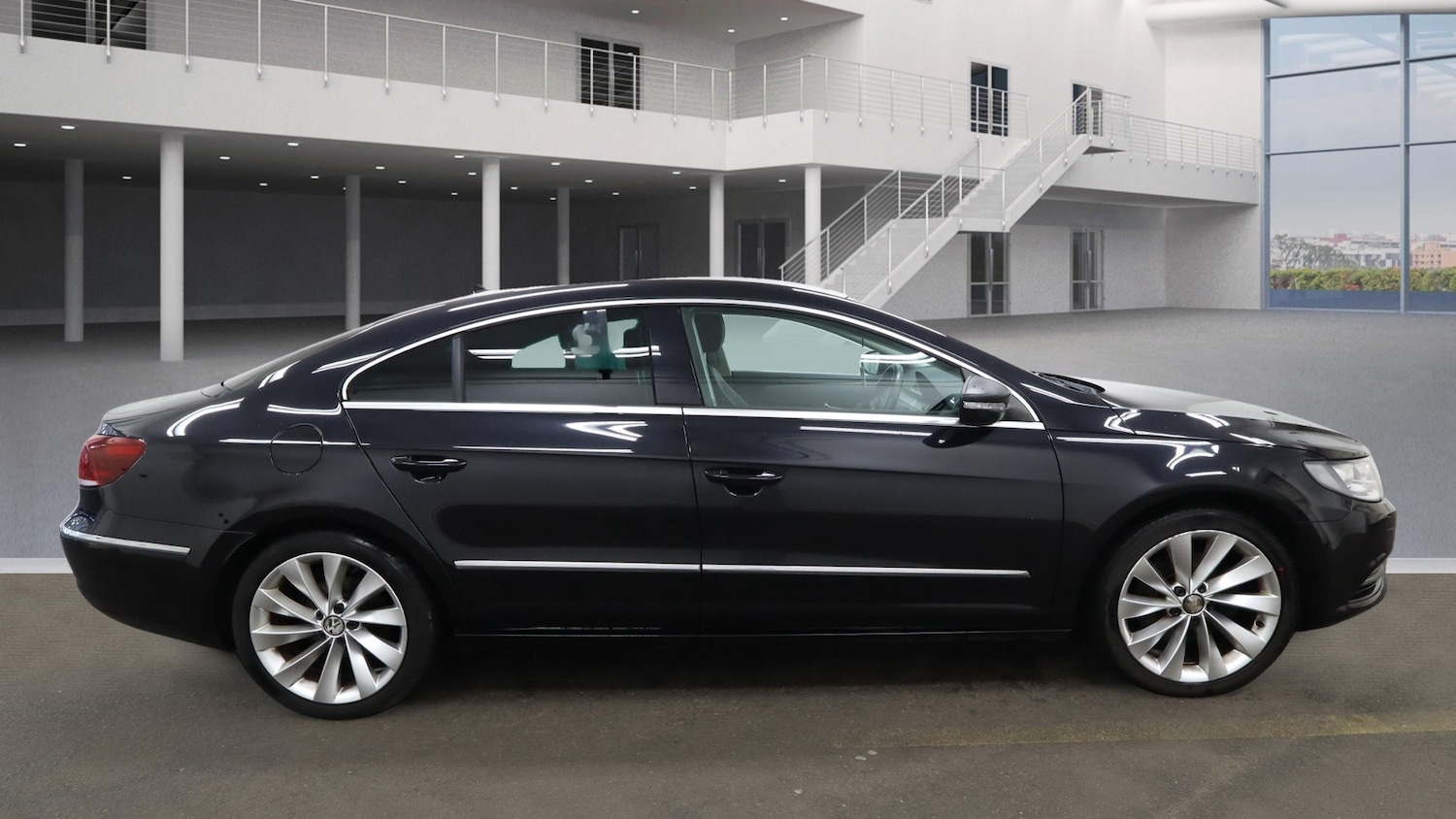 Used Volkswagen CC 2013 for sale - 76603719: Photo 2