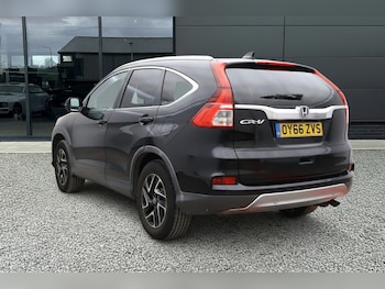 Used Honda CR-V 2016 for sale - 77797574: Photo