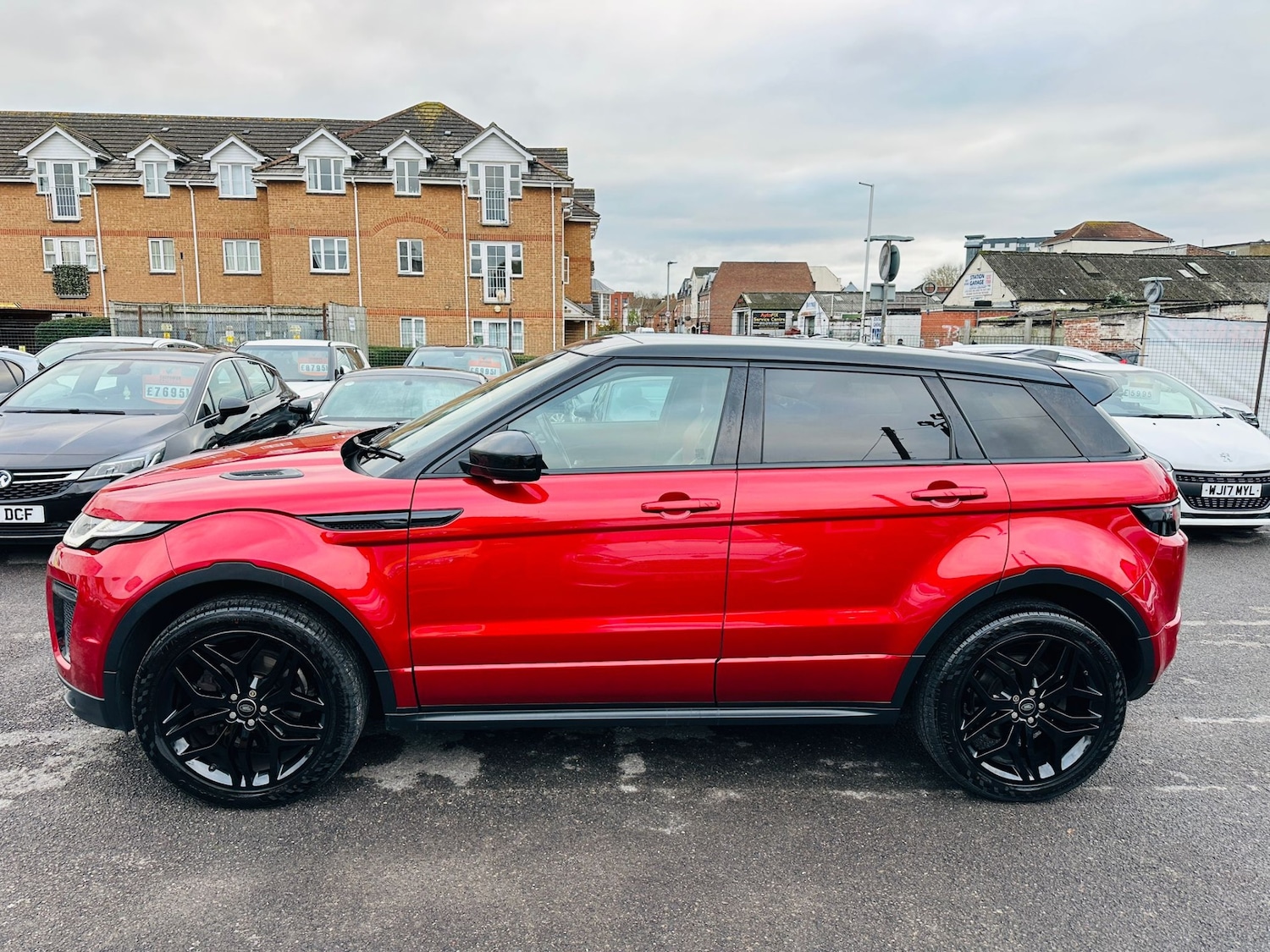 Used Land Rover Range Rover Evoque 2017 for sale - 77708375: Photo 2