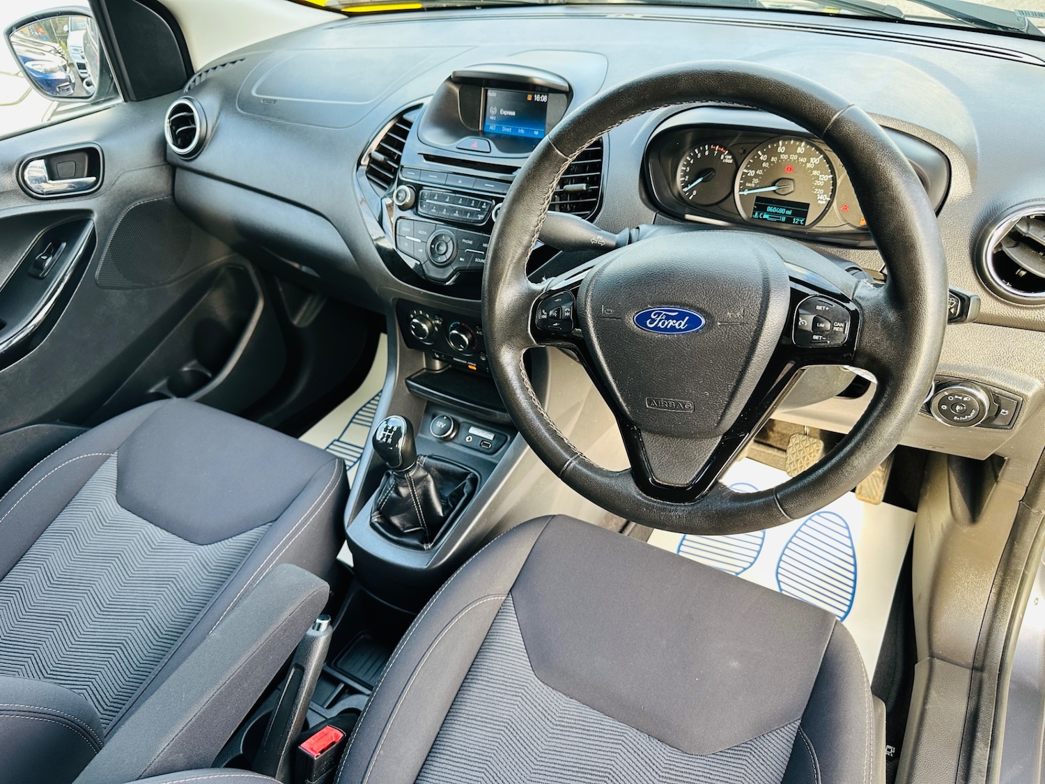 Used Ford Ka+ 2017 for sale - 76618939: Photo 14