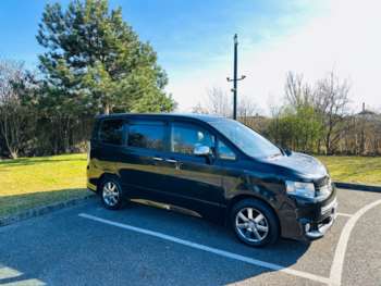 Used Toyota Voxy  for sale - 74116197: Photo