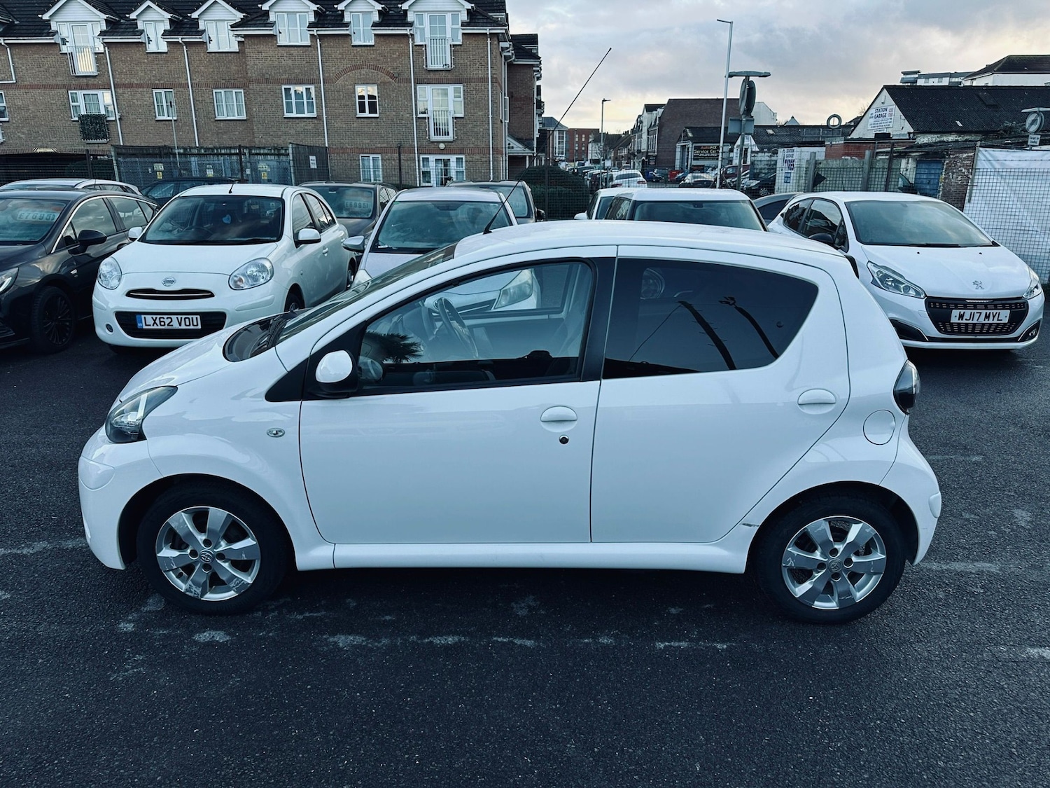 Used Toyota AYGO 2014 for sale - 77406513: Photo 16