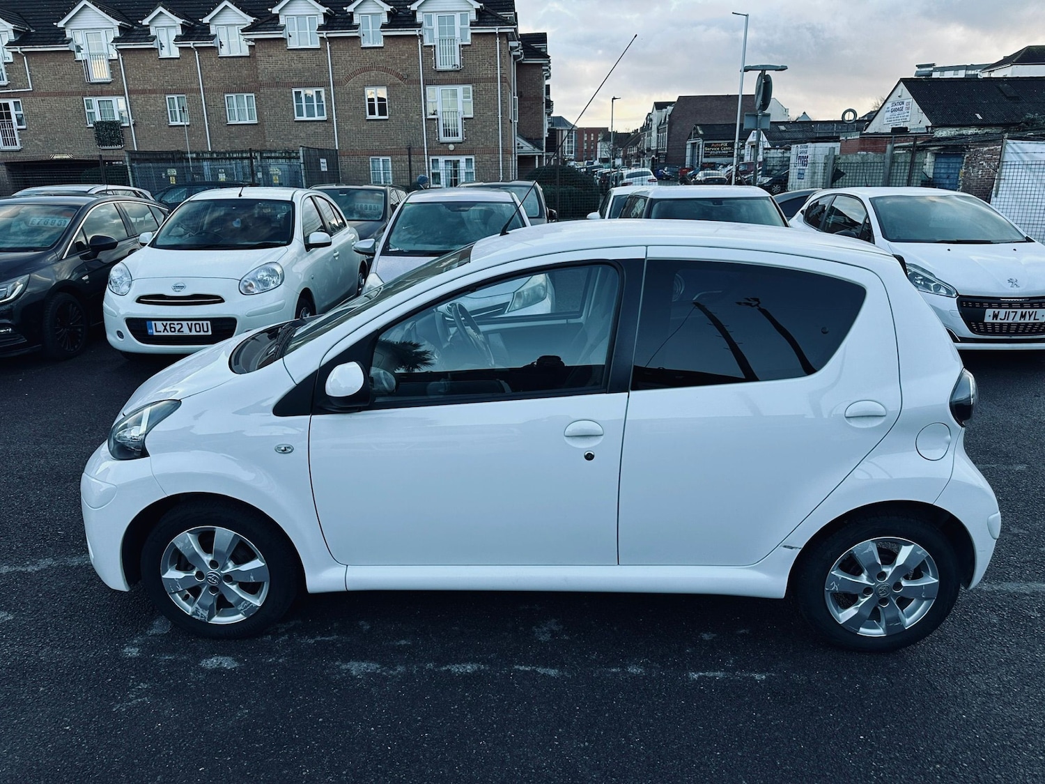 Used Toyota AYGO 2014 for sale - 77406513: Photo 6