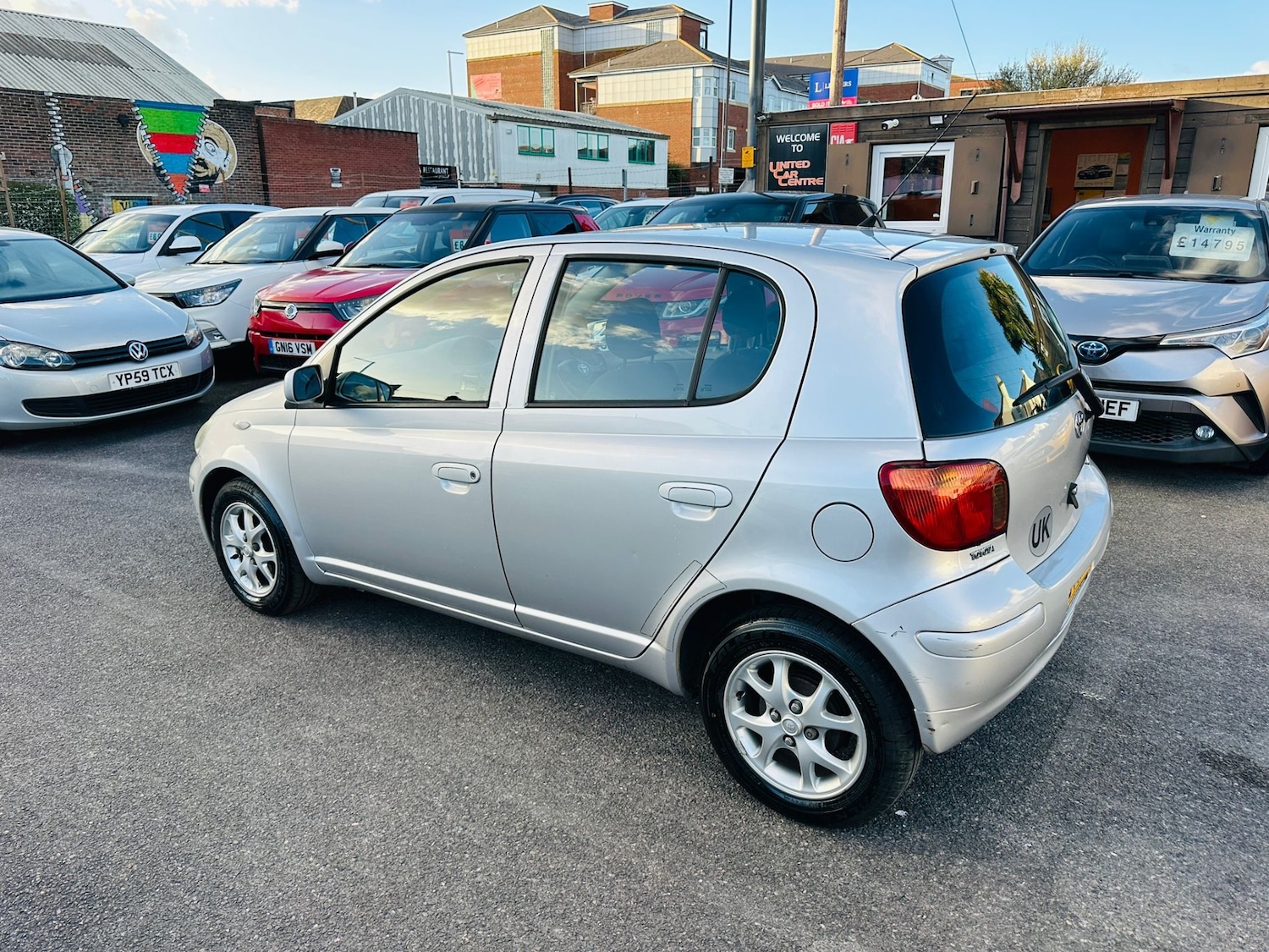 Used Toyota Yaris 2004 for sale - 77889383: Photo 10