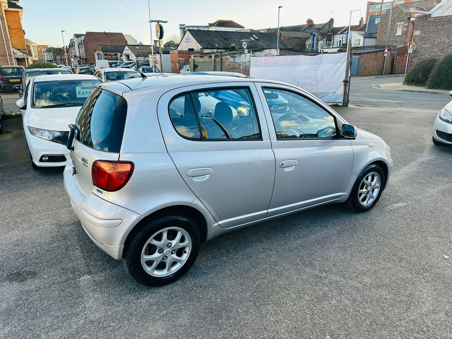 Used Toyota Yaris 2004 for sale - 77889383: Photo 11