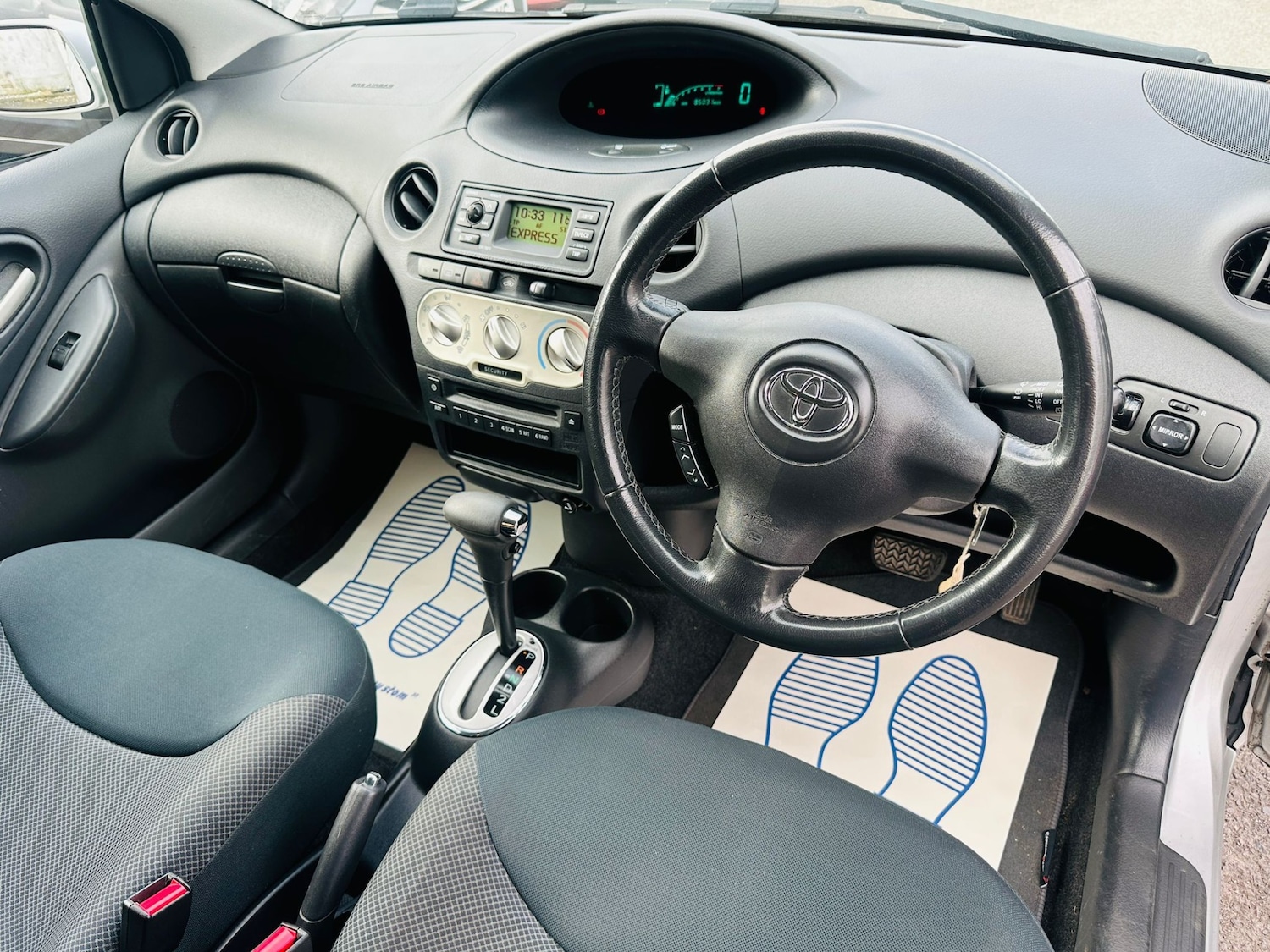 Used Toyota Yaris 2004 for sale - 77889383: Photo 14