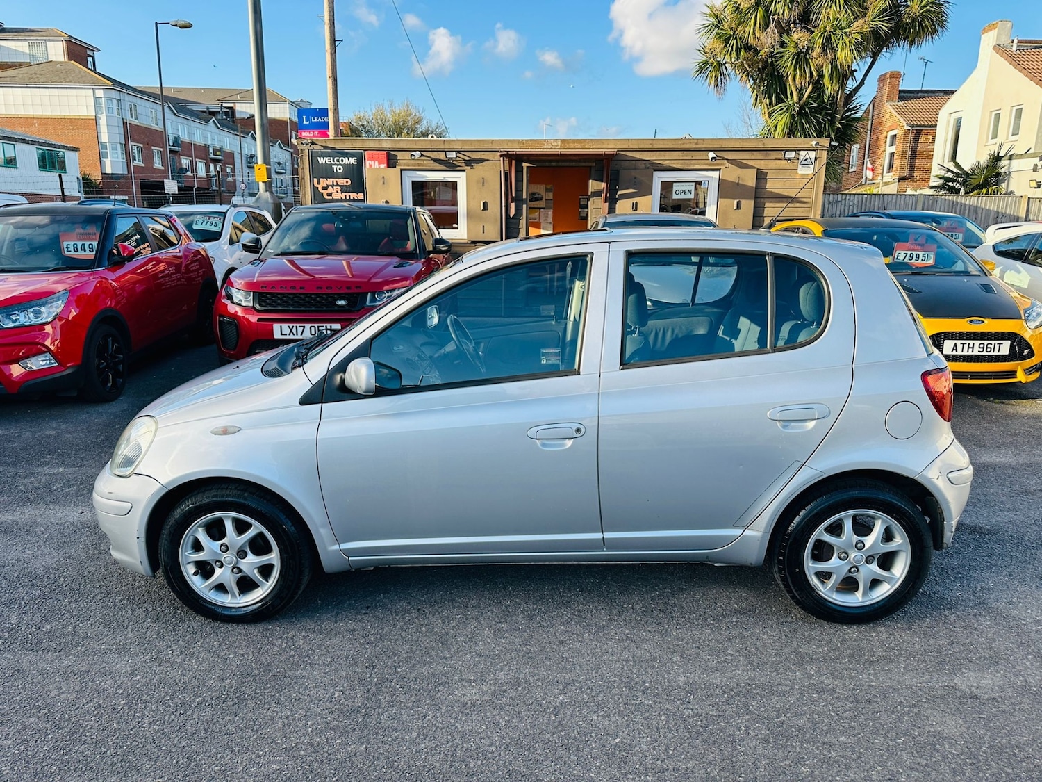 Used Toyota Yaris 2004 for sale - 77889383: Photo 6