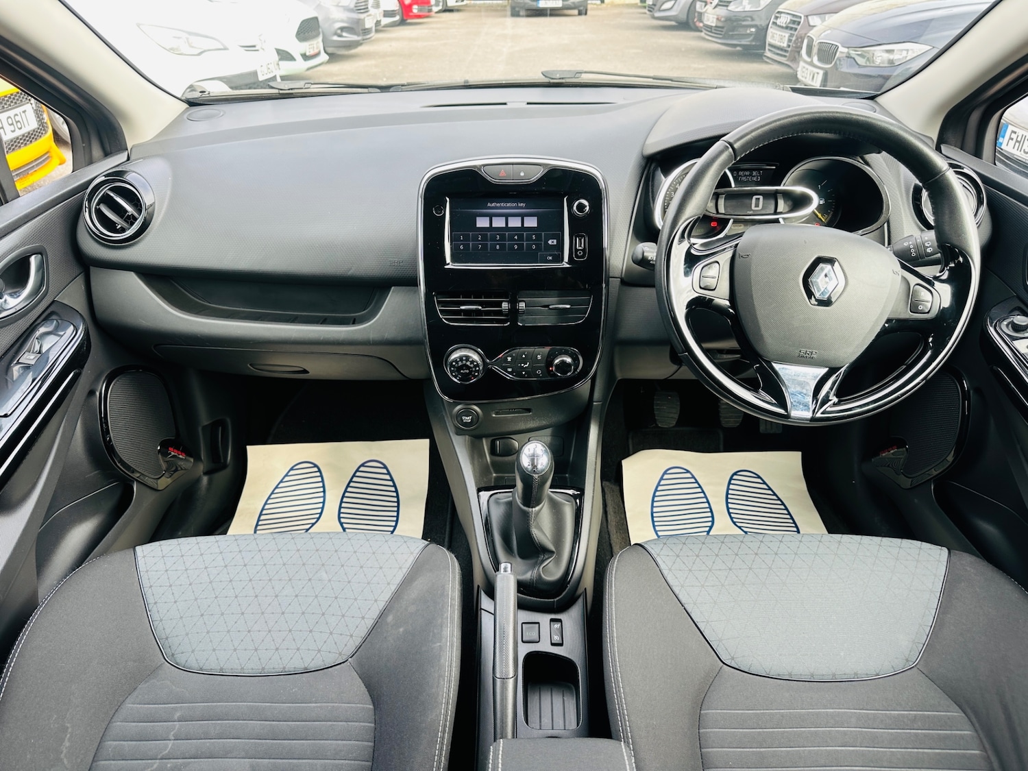 Used Renault Clio 2013 for sale - 77934493: Photo 19