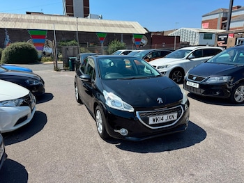 Used Peugeot 208 2014 for sale - 79163790: Photo