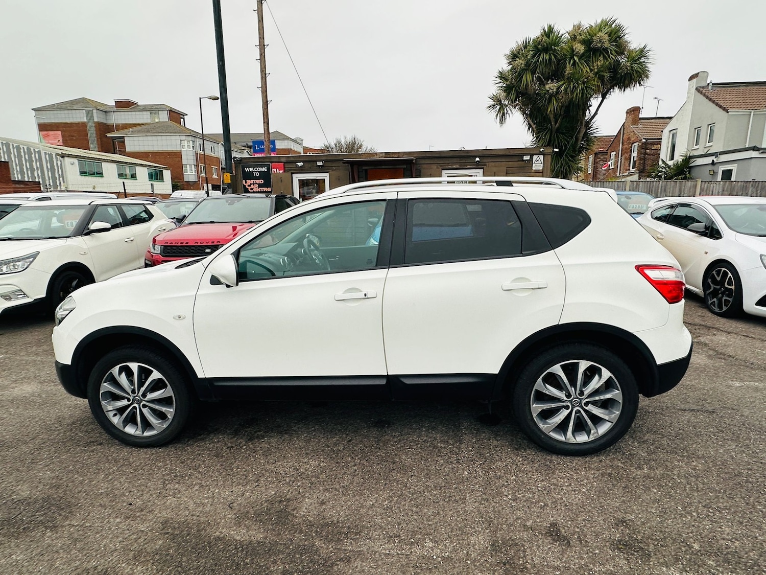 Used Nissan Qashqai 2014 for sale - 77165464: Photo 12