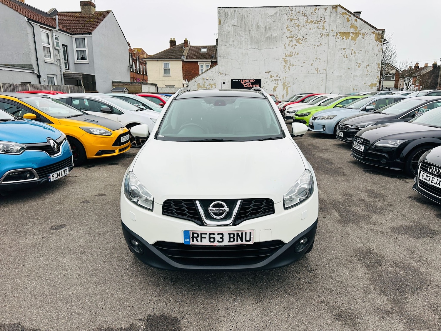 Used Nissan Qashqai 2014 for sale - 77165464: Photo 2