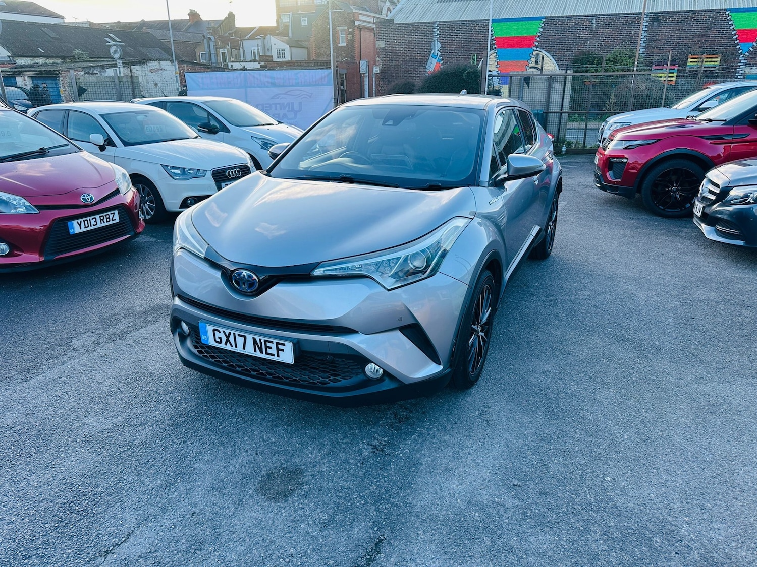 Used Toyota C-HR 2017 for sale - 77492983: Photo 2