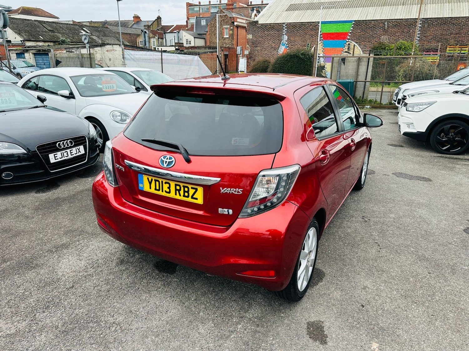 Used Toyota Yaris 2013 for sale - 77165174: Photo 13