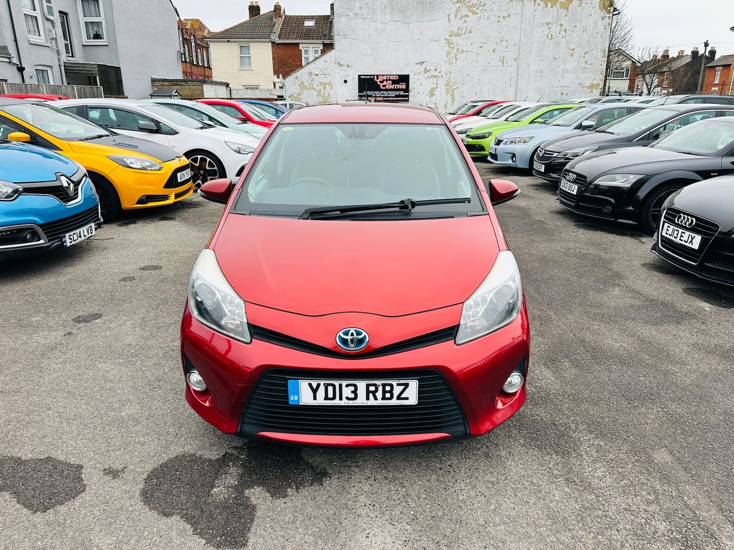 Used Toyota Yaris 2013 for sale - 77165174: Photo 4