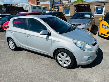 Used Hyundai i20 2010 for sale - 78313895: Photo