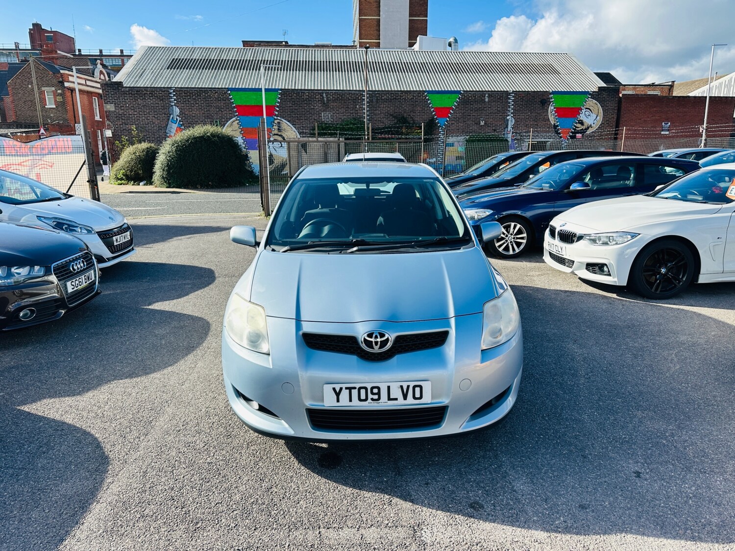 Used Toyota Auris 2009 for sale - 76618934: Photo 2