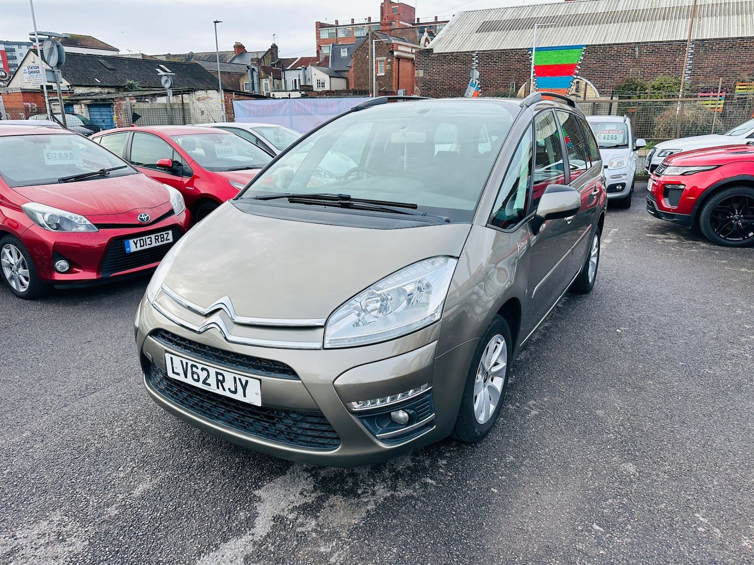 Used Citroen Grand C4 Picasso 2012 for sale - 77570394: Photo 2