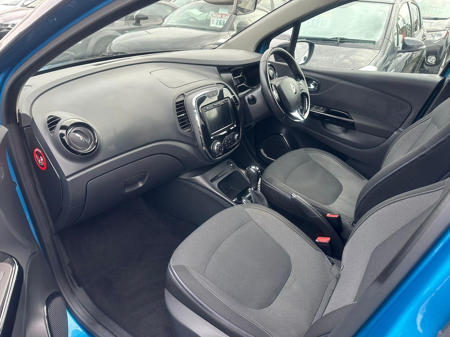 Used Renault Captur for sale - 77034685: Photo 13