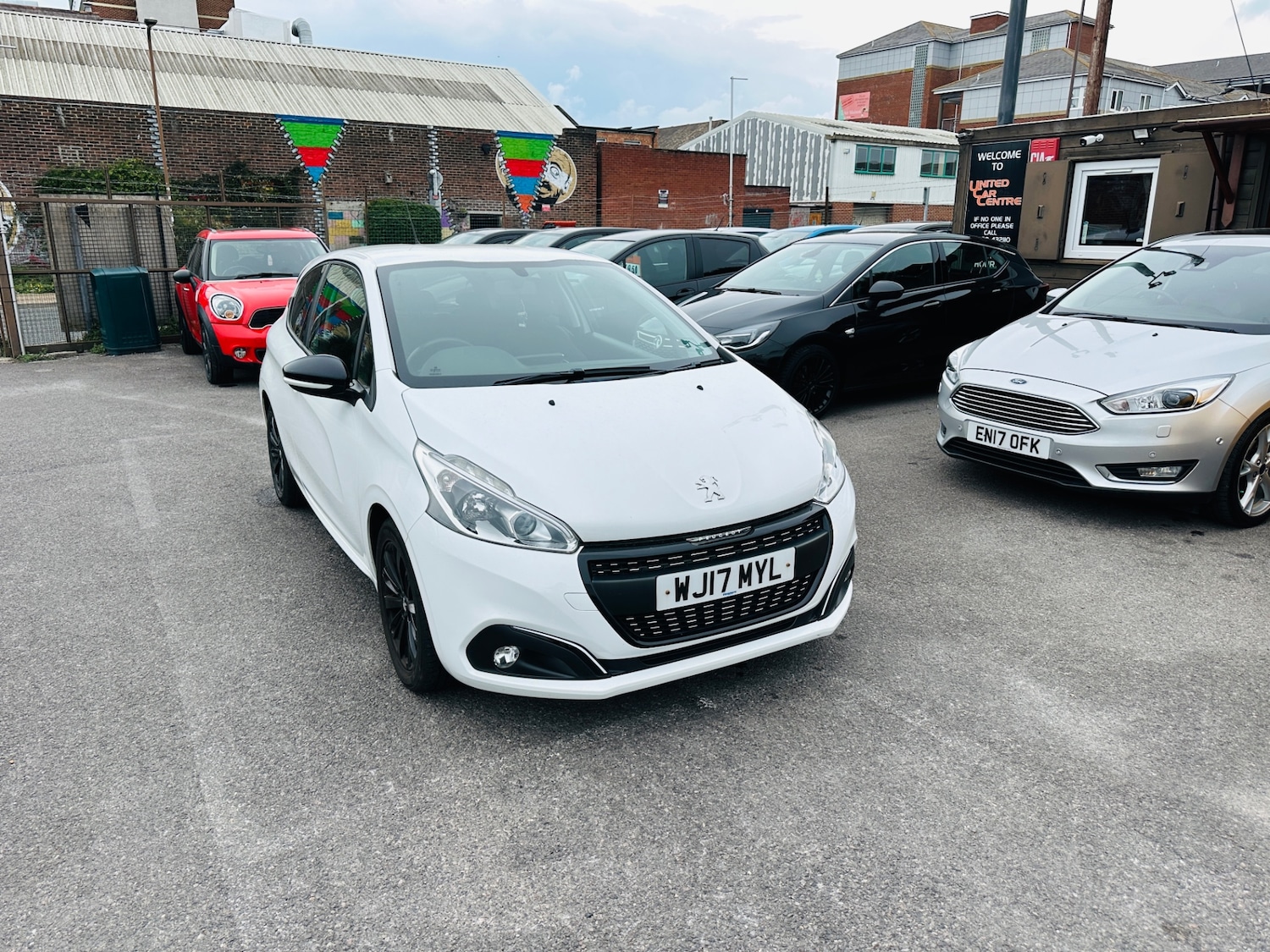 Used Peugeot 208 2017 for sale - 76693897: Photo 1