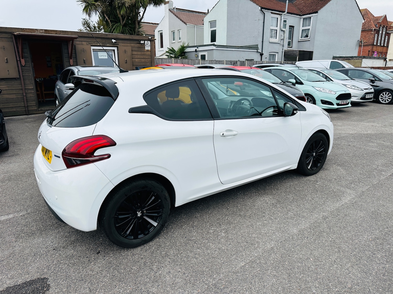 Used Peugeot 208 2017 for sale - 76693897: Photo 12
