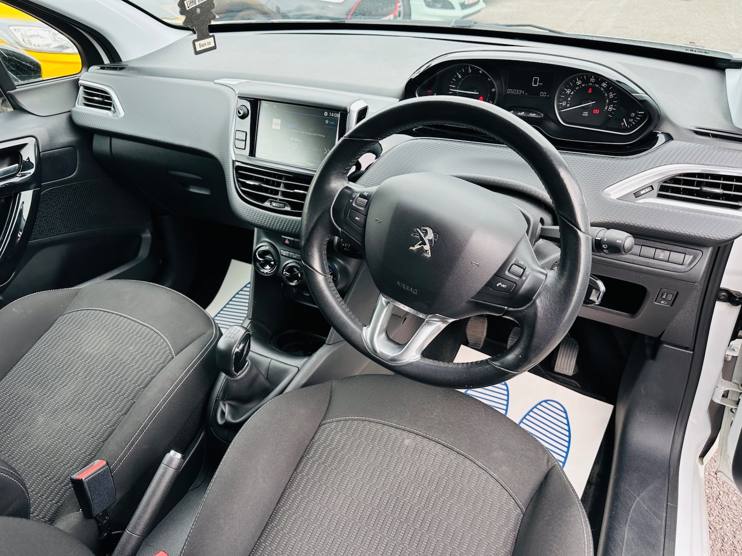 Used Peugeot 208 2017 for sale - 76693897: Photo 15